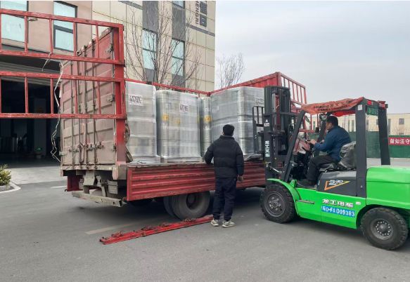 Būsimos spalvos dekoratyvinė plėvelė bus įkelta laiku