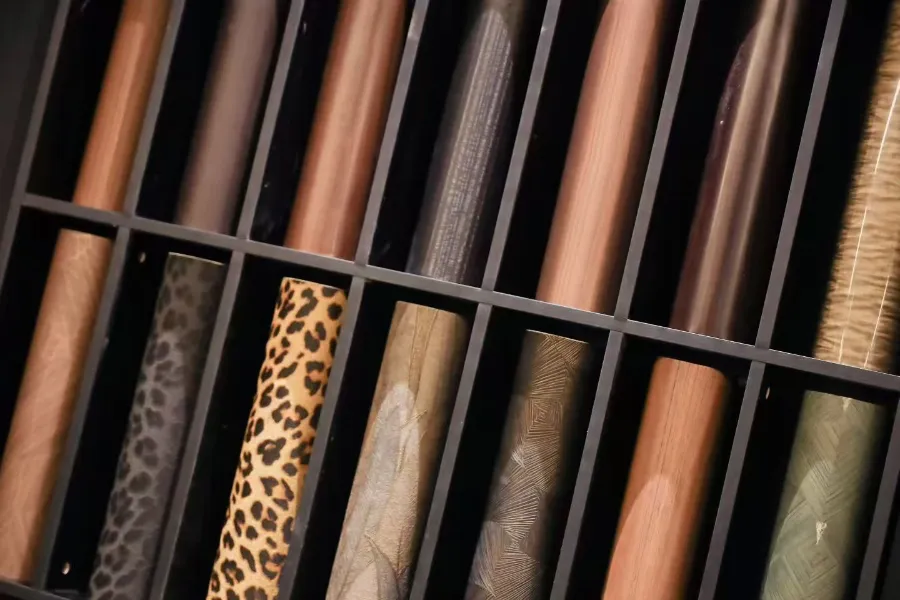 PVC reljefinė plėvelė laminavimui ir vyniojimui